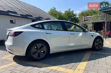 Седан Tesla Model 3 2023 в Моршине