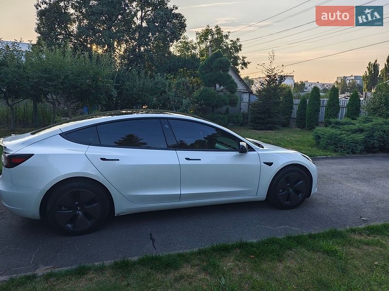Седан Tesla Model 3 2023 в Василькове