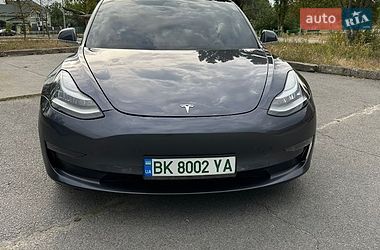Седан Tesla Model 3 2018 в Звягеле