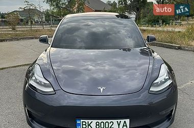 Седан Tesla Model 3 2018 в Звягеле