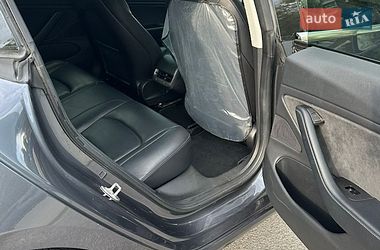 Седан Tesla Model 3 2018 в Звягеле