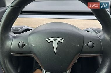 Седан Tesla Model 3 2018 в Звягеле