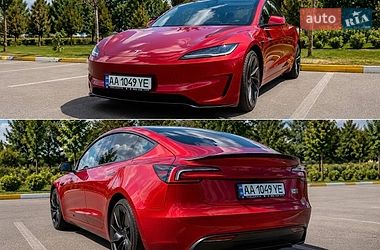 Седан Tesla Model 3 2024 в Капитановке