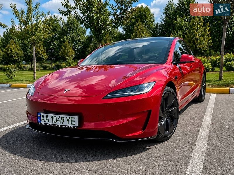 Седан Tesla Model 3 2024 в Капитановке