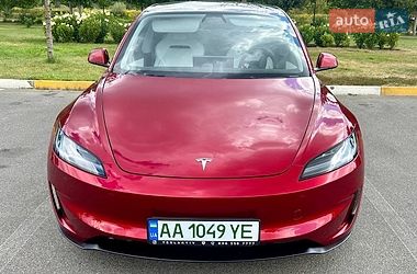 Седан Tesla Model 3 2024 в Капитановке