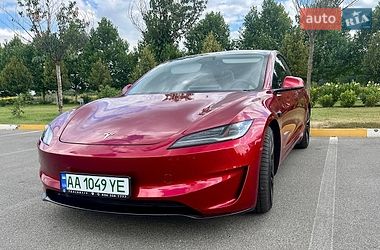 Седан Tesla Model 3 2024 в Капитановке