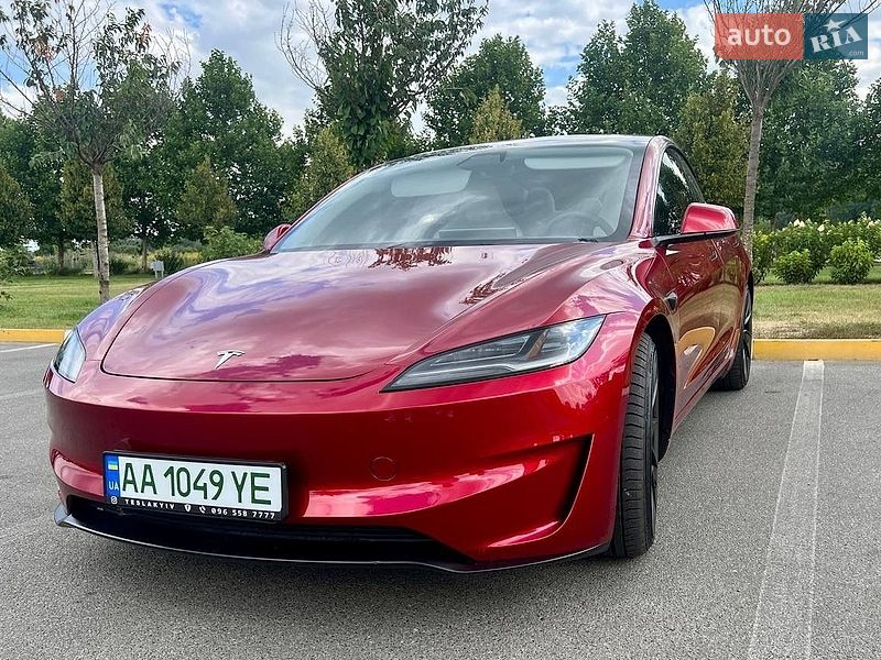 Седан Tesla Model 3 2024 в Капитановке
