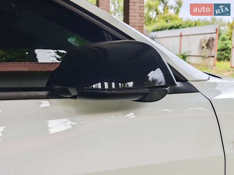 Седан Tesla Model 3 2023 в Василькове