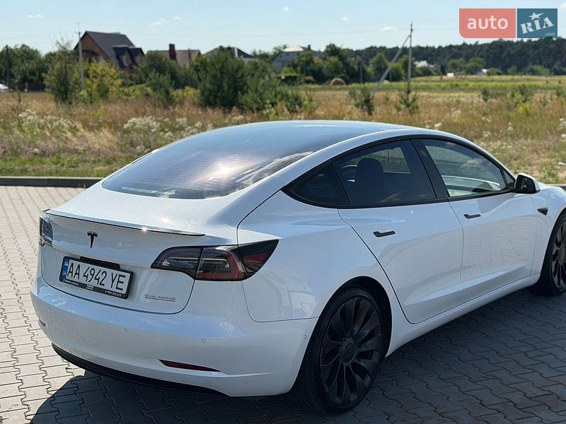 Седан Tesla Model 3 2021 в Луцьку