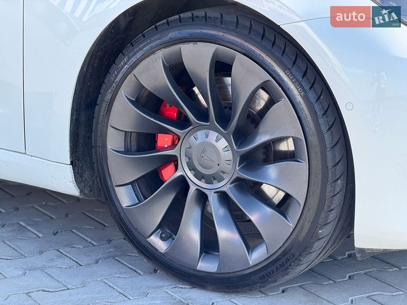 Седан Tesla Model 3 2021 в Луцьку