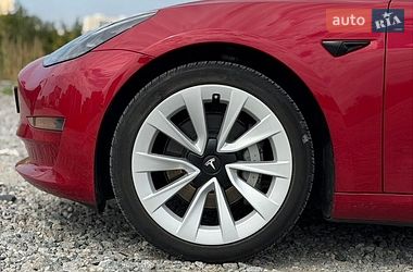 Седан Tesla Model 3 2022 в Києві