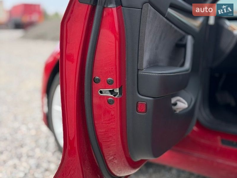 Седан Tesla Model 3 2022 в Києві