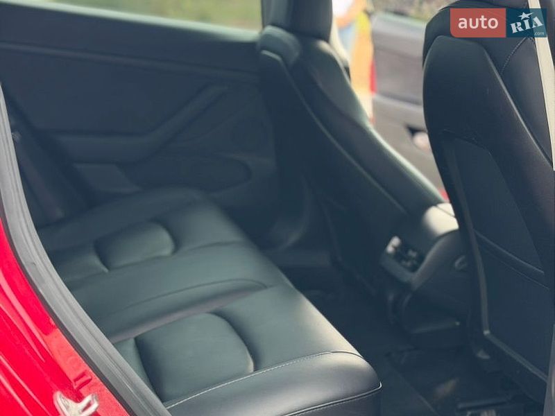 Седан Tesla Model 3 2022 в Києві