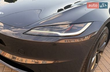 Седан Tesla Model 3 2024 в Днепре