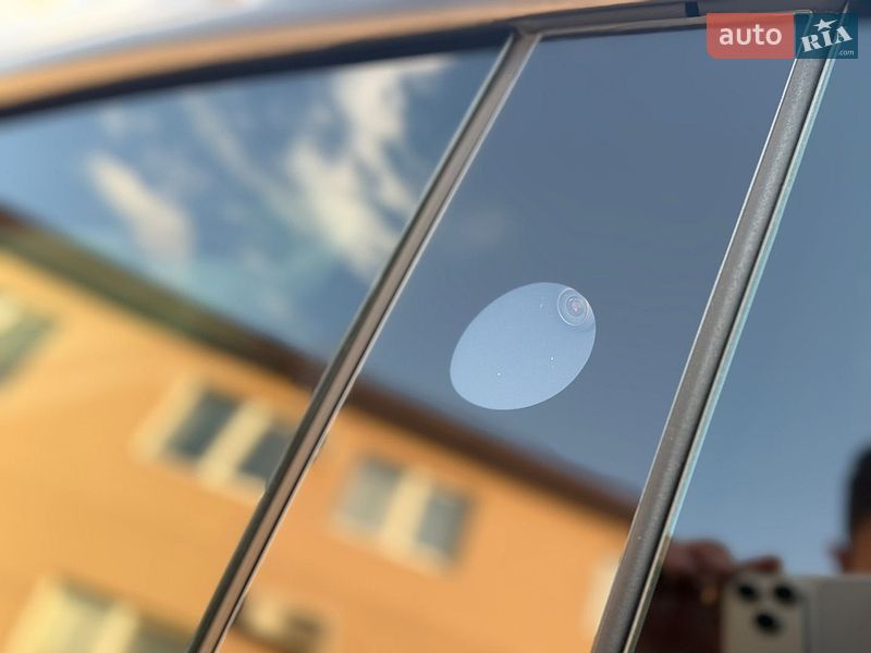 Седан Tesla Model 3 2024 в Днепре