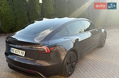 Седан Tesla Model 3 2024 в Днепре
