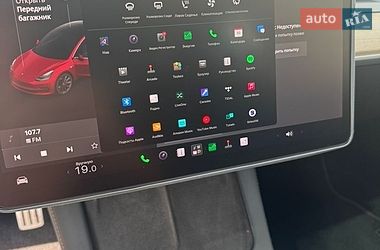 Седан Tesla Model 3 2020 в Дніпрі
