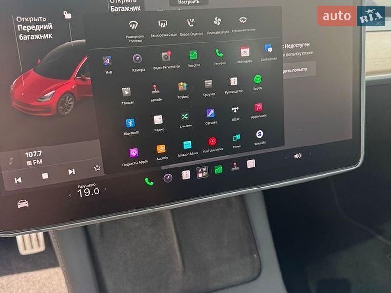 Седан Tesla Model 3 2020 в Дніпрі