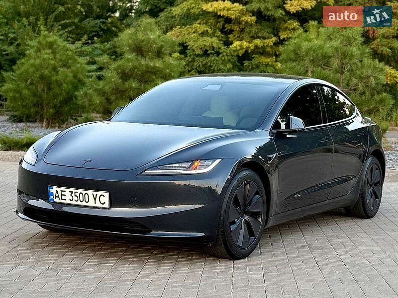 Tesla Model 3, фото из объявления
