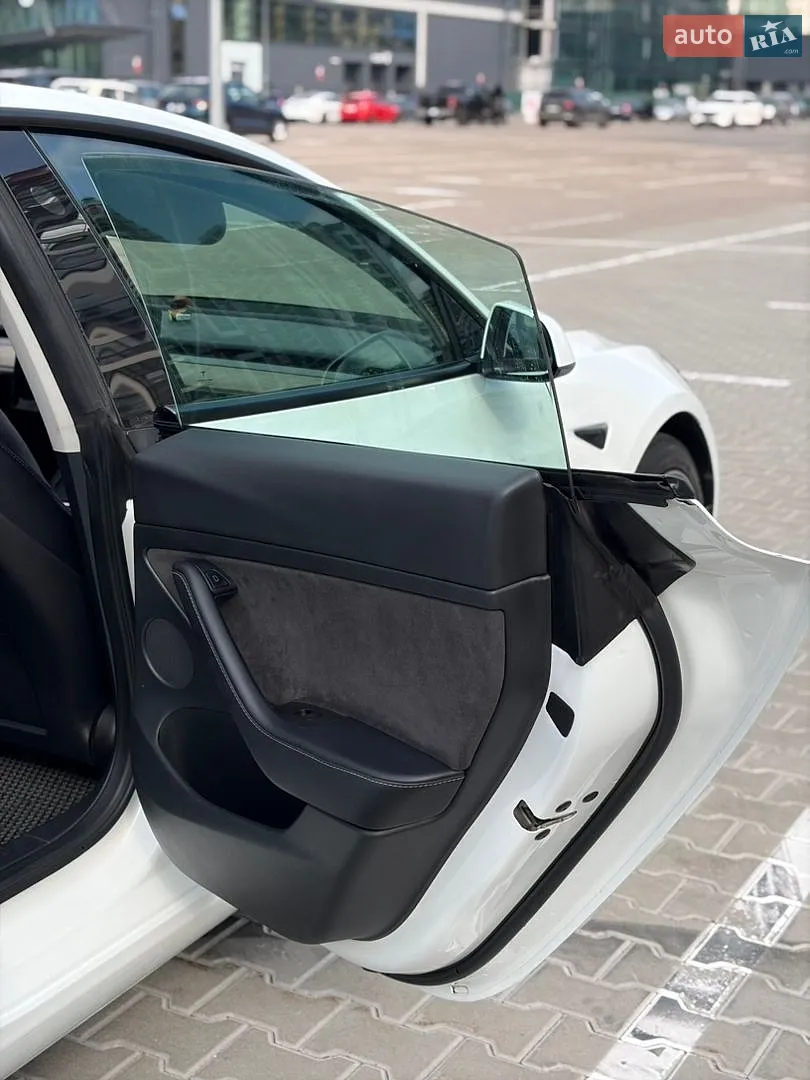 2022 Tesla Model 3 - мініатюра 8