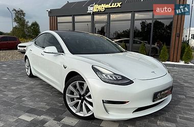 Седан Tesla Model 3 2018 в Коломые