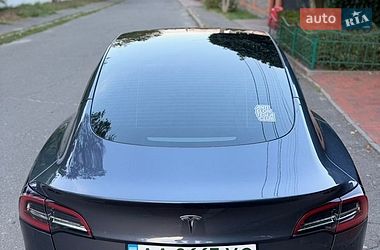 Седан Tesla Model 3 2022 в Киеве