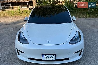 Седан Tesla Model 3 2022 в Тернополе