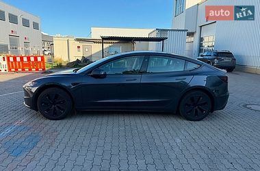 Седан Tesla Model 3 2024 в Одесі