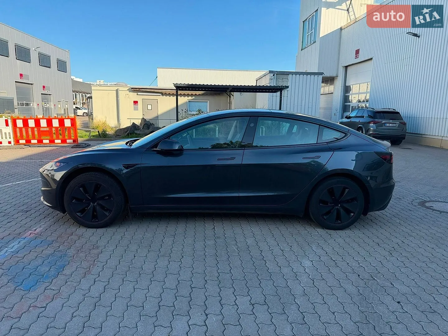 2024 Tesla Model 3 - мініатюра 4