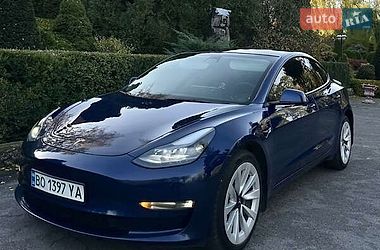 Седан Tesla Model 3 2021 в Виннице