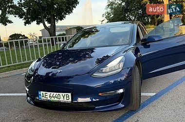 Седан Tesla Model 3 2020 в Дніпрі