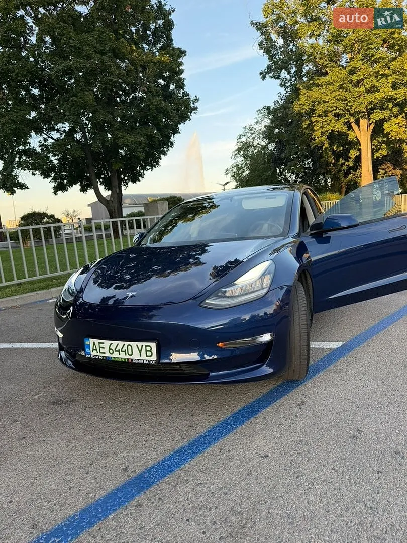 2020 Tesla Model 3 - фото 1