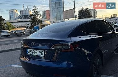 Седан Tesla Model 3 2020 в Дніпрі