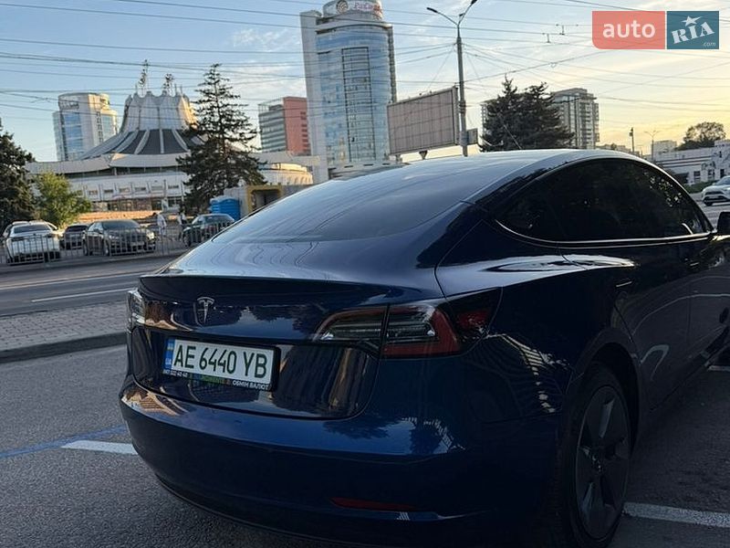 Седан Tesla Model 3 2020 в Дніпрі