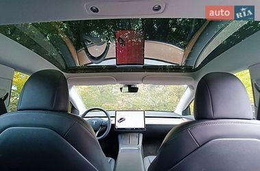 Седан Tesla Model 3 2022 в Долине