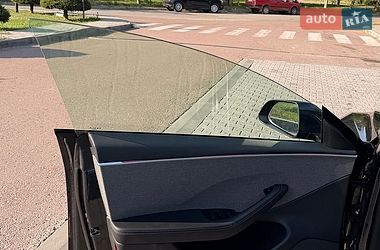 Седан Tesla Model 3 2025 в Калуше