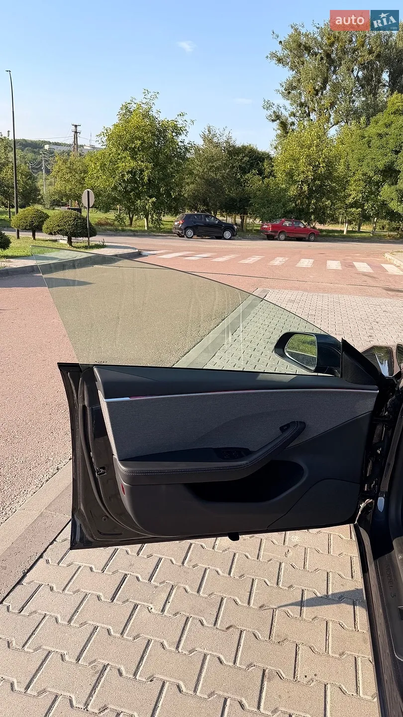 2025 Tesla Model 3 - мініатюра 26