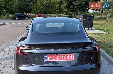 Седан Tesla Model 3 2025 в Калуше
