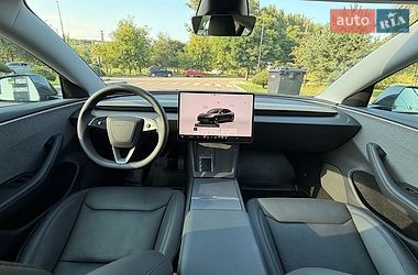 Седан Tesla Model 3 2025 в Калуше