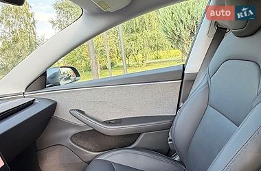 Седан Tesla Model 3 2025 в Калуше