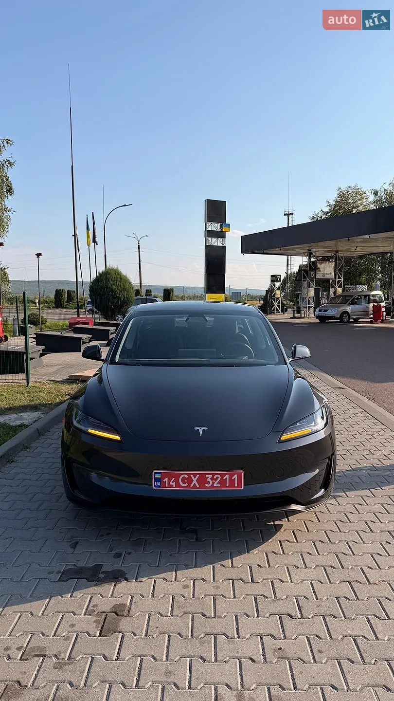 2025 Tesla Model 3 - мініатюра 16
