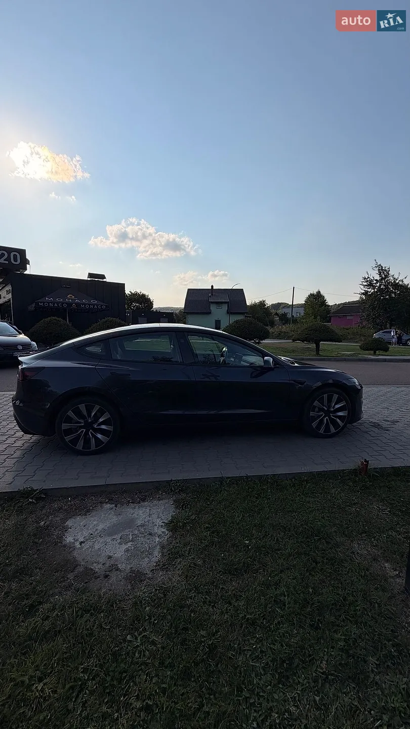 2025 Tesla Model 3 - мініатюра 6