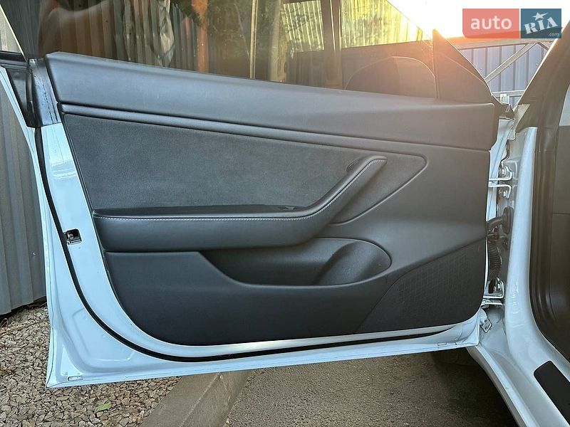 Седан Tesla Model 3 2021 в Харькове фото 25 Седан Tesla Model 3 2021 в Харькове
