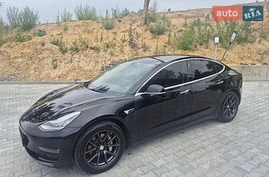 tesla model-3 2019 в Львів від професійного продавця Roman