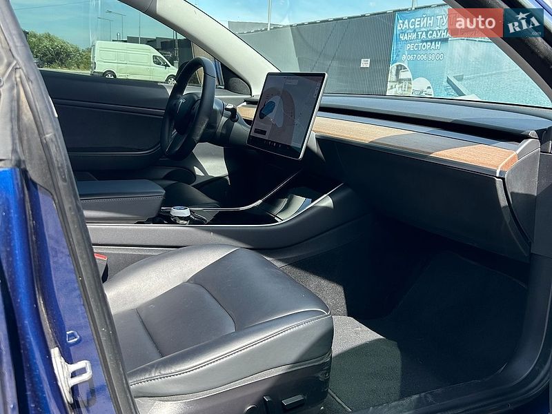 Седан Tesla Model 3 2019 в Львові фото 19 Седан Tesla Model 3 2019 в Львові