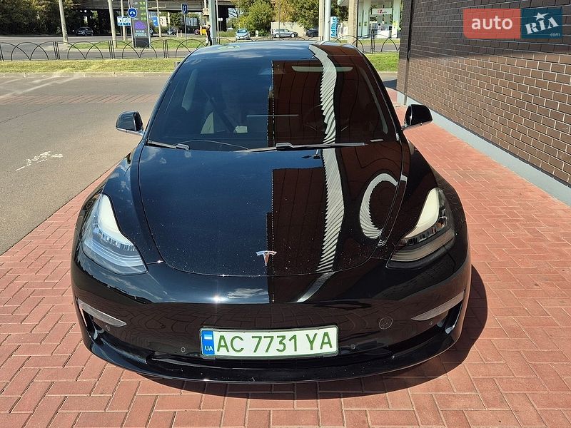 Tesla Model 3 2019