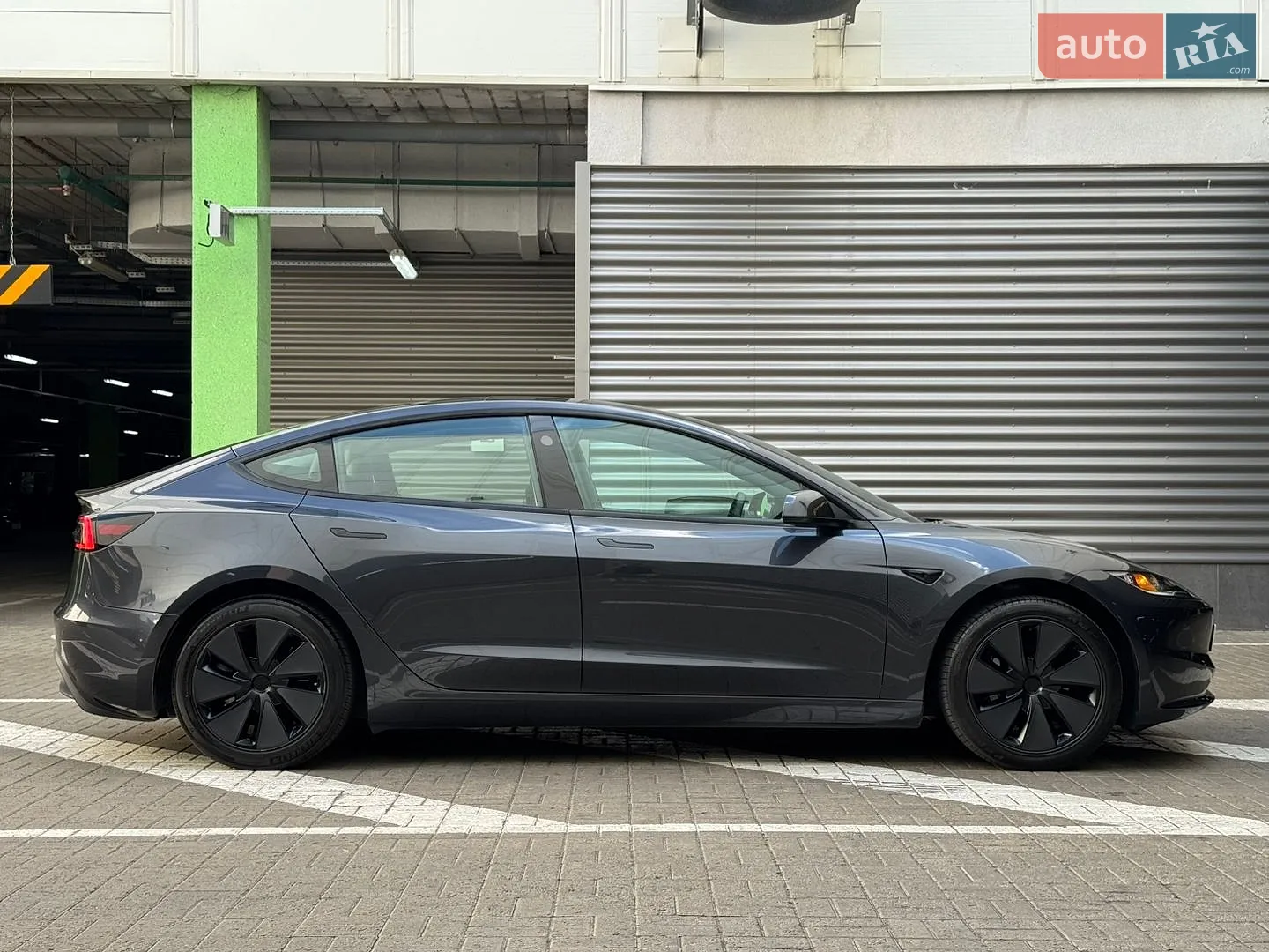 2025 Tesla Model 3 - мініатюра 12