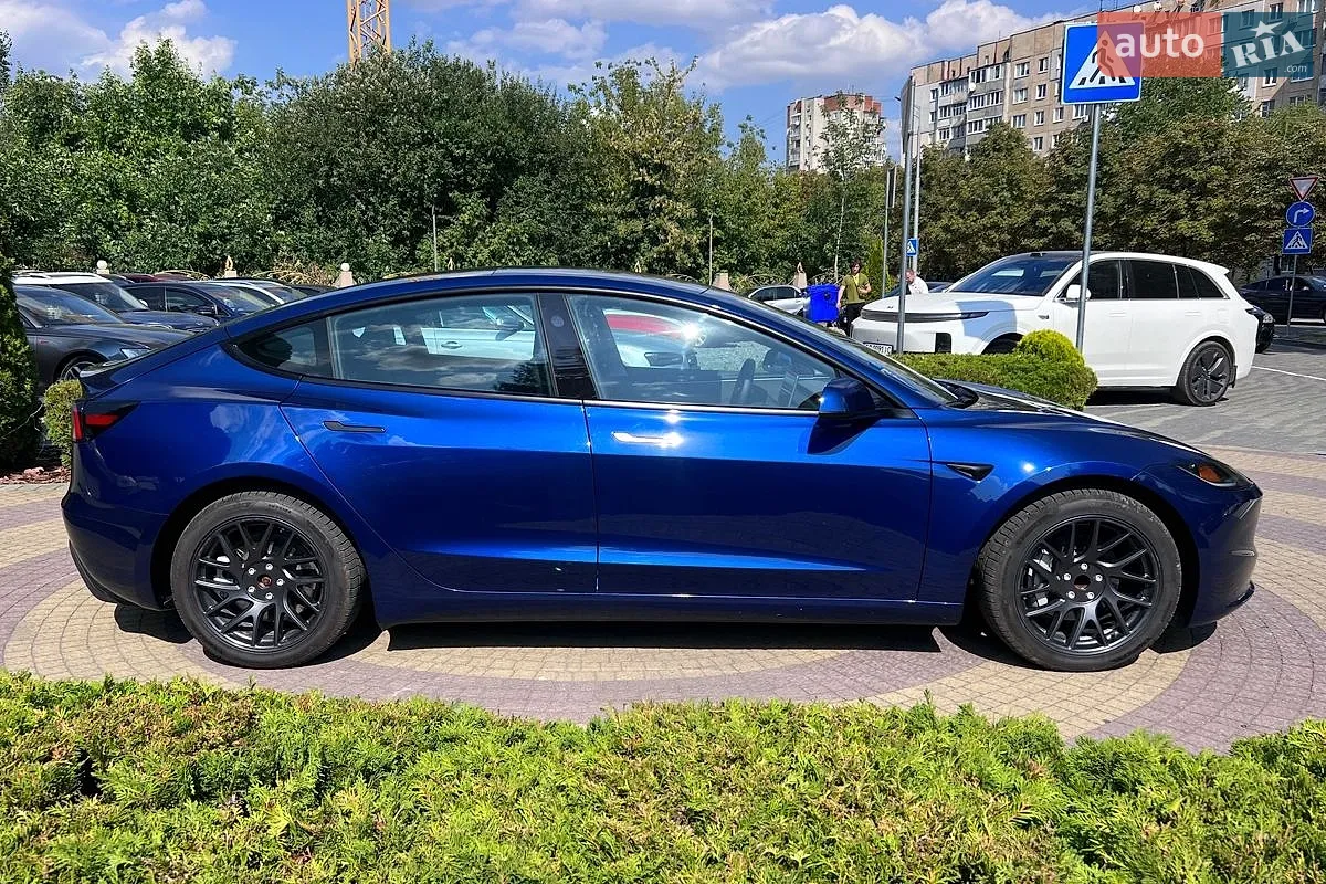 2024 Tesla Model 3 - мініатюра 8