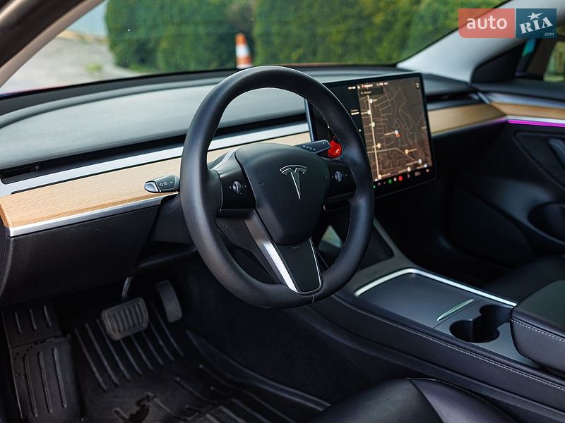 Седан Tesla Model 3 2021 в Заліщиках