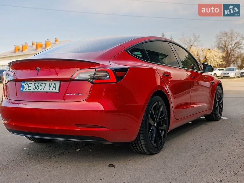 Седан Tesla Model 3 2021 в Заліщиках